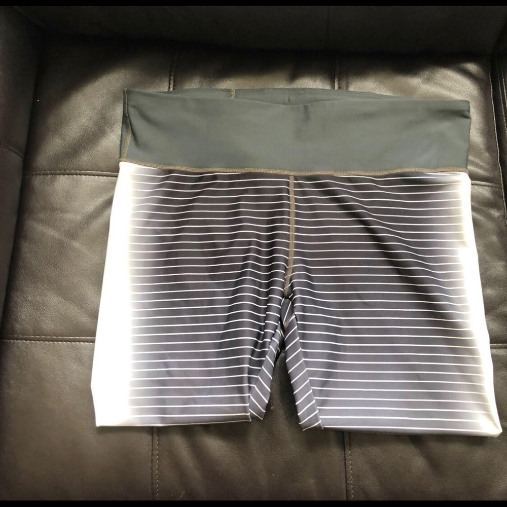 Gap - G Fit Workout Capri Leggings